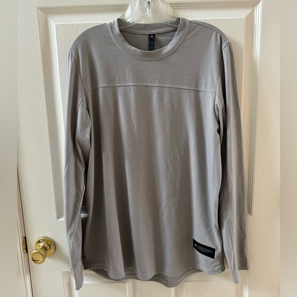 Adidas Aeroready gray long sleeve - medium - Picture 4 of 6